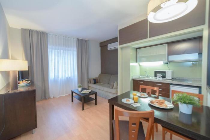 Senator Barcelona Apartments Rum bild